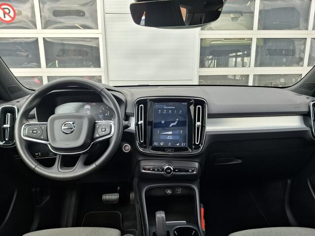 Volvo XC40 1.5 T2 Business Pro | Navigatie / Apple Carplay / Android auto | Panoramadak te openen | Adaptive Cruise Control | BLIS | LED | LMV 19'' | OH Compleet + NL auto