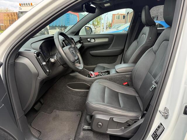 Volvo XC40 2.0 T4 R-Design | 1E EIGENAAR | 12MND GARANTIE | AUTOMAAT | LED | DAB | PANO | CRUISE | TREKHAAK | CARPLAY |