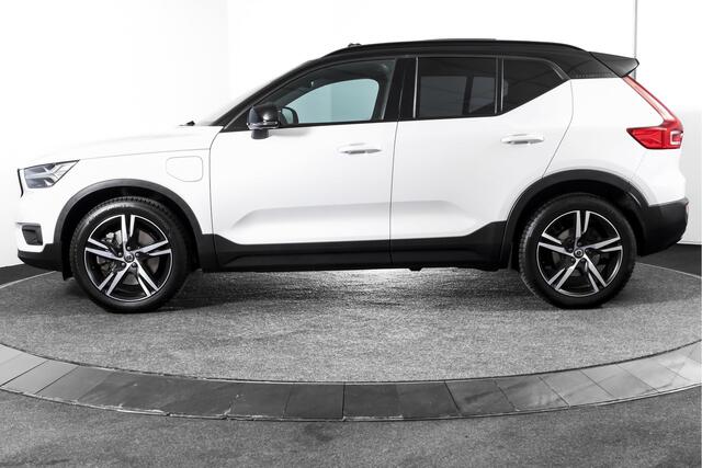 Volvo XC40 1.5 T5 Recharge R-Design | S/K-Panodak | Elek. Trekhaak | Harman/Kardon | Dig. Cockpit | Cruise | Winterpakket | 360 Camera | NAV + App. Connect | ECC | Elek. Klep | LM 19" |