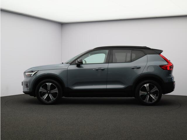 Volvo XC40 Recharge 231PK Ultimate 70 kWh / Panoramisch Dak / Adaptive Pixel Led / Elekt. Verstelb. Stoelen / Harman Kardon / Verwarmbare Voorstoelen + Stuurwiel / 360gr Camera