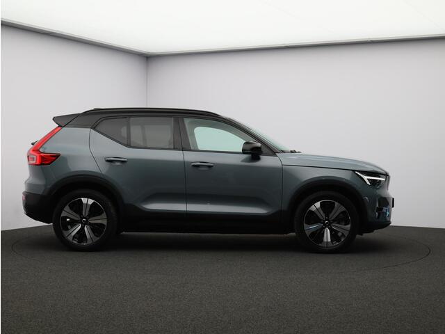 Volvo XC40 Recharge 231PK Ultimate 70 kWh / Panoramisch Dak / Adaptive Pixel Led / Elekt. Verstelb. Stoelen / Harman Kardon / Verwarmbare Voorstoelen + Stuurwiel / 360gr Camera