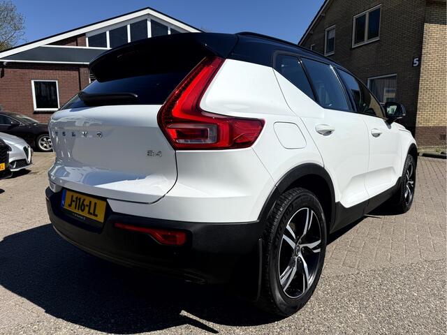 Volvo XC40 2.0 B4 200pk R-Design Panoramadak, Trekhaak, Camera