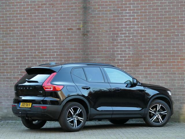 Volvo XC40 1.5 T3 AUT R-Design 12MND garantie / Trekhaak / Camera / DAB+