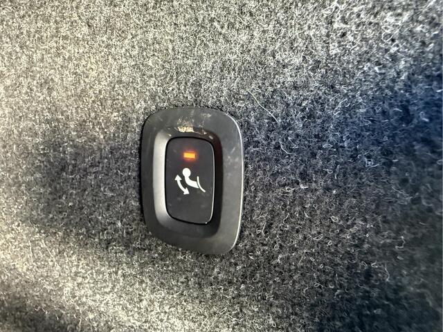 Volvo XC40 2.0 T4 190pk R-Design Navi, Camera,