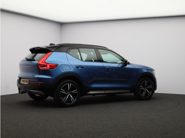 Volvo XC40 T5 262PK Recharge R-Design / Panoramisch Dak / Trekhaak / 360gr Camera / BLIS / Harman Kardon /