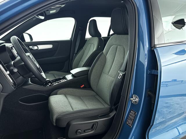 Volvo XC40 B4 Plus Dark | Parkeercamera | Stoel- en Stuurverwarming | Harman Kardon | Trekhaak