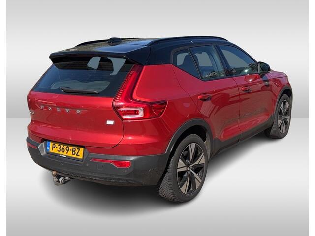 Volvo XC40 Recharge Plus / Trekhaak / Camera / CarPlay / Sfeerverlichting / 19'' / Stuur+Stoelverwarming / DAB / ACC / Warmtepomp