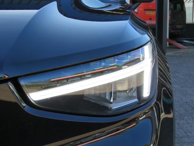 Volvo XC40 1.5 T4 Recharge CORE BRIGHT / Camera / Elec.klep / 18 Inch / Navi / BOVAG garantie
