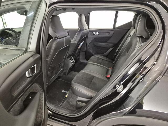 Volvo XC40 1.5 T2 R-Design | Stoel/stuur verwarming | Apple carplay/android auto | Adaptieve cruise | Volvo on call | Keyless entry/start | Pilot assist |