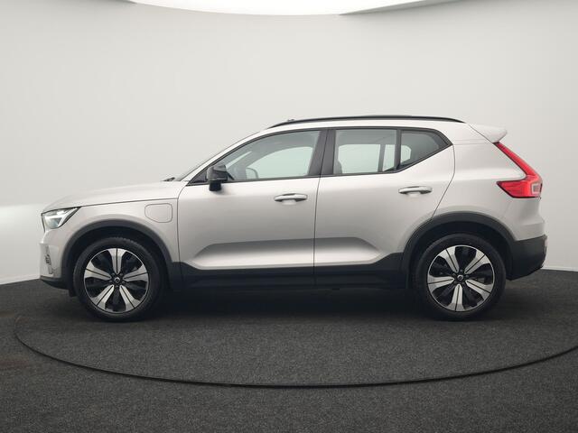 Volvo XC40 T5 Ultimate Dark PHEV 262pk Dealer O.H. | Trekhaak Af Fabriek | Panodak | Camera | Harman / Kardon | Alcantara Sportstoelen Memory & Verwarmd | Apple Carplay | Navigatie | Stuur Verwarmd | Keyless | DAB | Virtual | 19"L.M |
