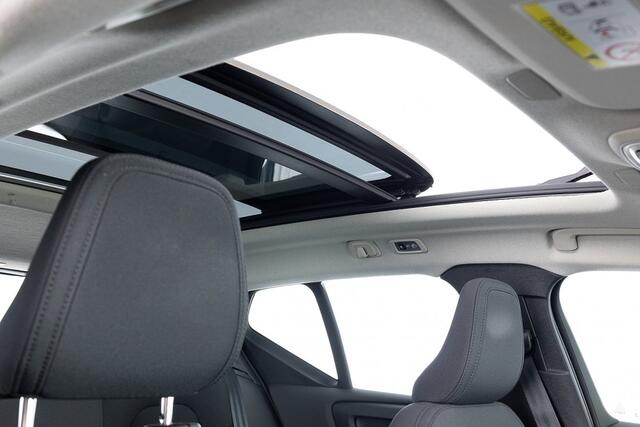 Volvo XC40 1.5 T5 Recharge R-Design Expression | PANORAMADAK ? 1e Eigenaar *BEVRIJDINGSDAG 05 mei OPEN!*