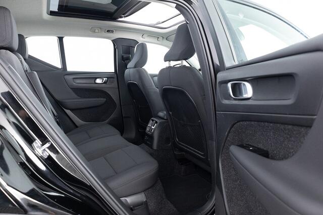 Volvo XC40 1.5 T5 Recharge R-Design Expression | PANORAMADAK ? 1e Eigenaar *BEVRIJDINGSDAG 05 mei OPEN!*