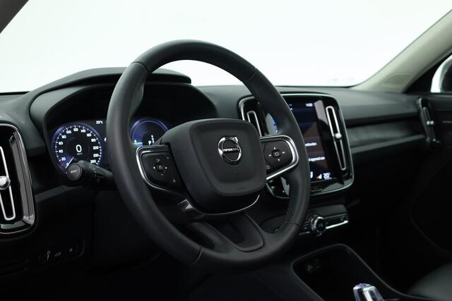 Volvo XC40 1.5 T5 Plug-in hybrid Ultimate Dark | SOH 95.9% | Pano | Leder | Adapt. Cruise | 360cam | Keyless | Stoel- Stuurverw. | Harman Kardon x