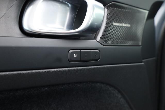 Volvo XC40 1.5 T5 Plug-in hybrid Ultimate Dark | SOH 95.9% | Pano | Leder | Adapt. Cruise | 360cam | Keyless | Stoel- Stuurverw. | Harman Kardon x