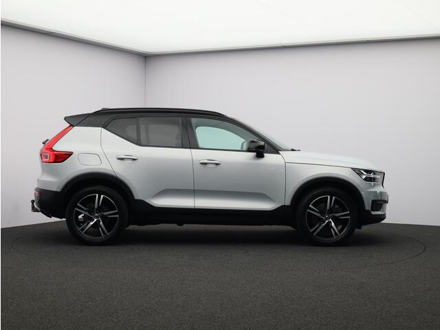 Volvo XC40 1.5 T5 Recharge R-Design / Trekhaak / Panoramadak / Harman Kardon / 360 Camera / Lederen Bekleding / Elektrische Stoelen / Getint Glas /