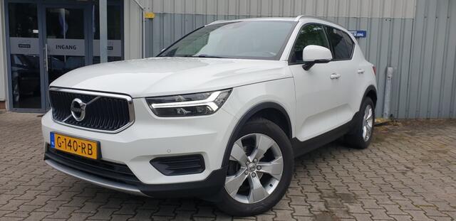 Volvo XC40 1.5 T3 MOMENTUM PRO Panorama dak