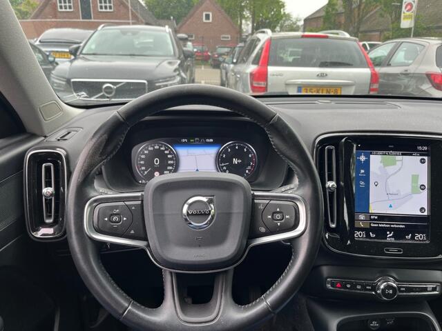 Volvo XC40 1.5 T3 MOMENTUM PRO **LEES TEKST**