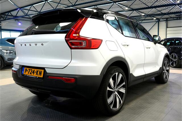 Volvo XC40 1.5 T4 155kW/211pk DCT7 Recharge R-Design PANORAMADAK + ADAPT.CRUISE + PILOT ASSIST + LEER/ALCANTARA + STOELVERWARMING + BI-TONE + BLIS + STUURVERWARMING + LANE ASSIST + ACHTERUITRIJCAMERA + PARKSENSOREN V&A + 20" LM-VELGEN!!