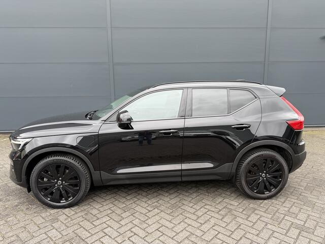Volvo XC40 1.5 T4 Plug-in hybrid Ultimate Dark (Elektrisch Schuifdak - Trekhaak - Harman/Kardon - Leder incl verwarming/geheugen - Elektrische Klep - 19"Zwart - Adaptieve Cruise Controle)