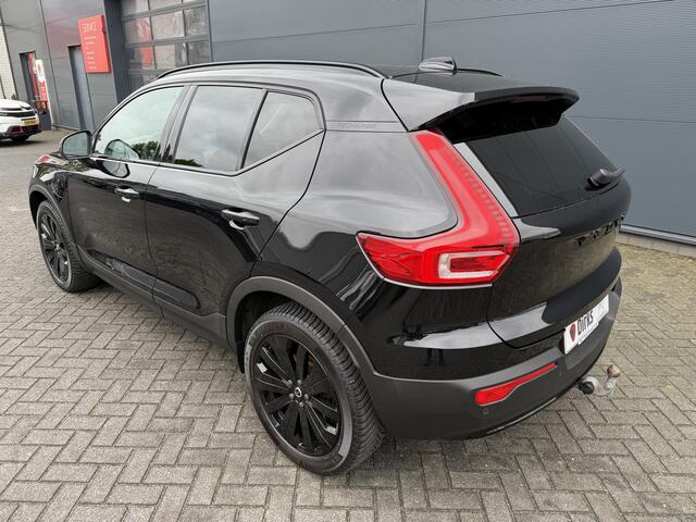 Volvo XC40 1.5 T4 Plug-in hybrid Ultimate Dark (Elektrisch Schuifdak - Trekhaak - Harman/Kardon - Leder incl verwarming/geheugen - Elektrische Klep - 19"Zwart - Adaptieve Cruise Controle)