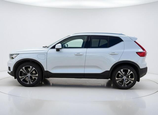 Volvo XC40 1.5 T4 Recharge Inscription LEER - STOELVERWARMING - CRUISE - CAMERA