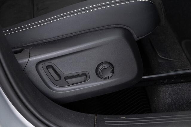 Volvo XC40 1.5 T5 Plug-in hybrid Ultimate Dark | PANORAMADAK | LEDER | harman/kardon .