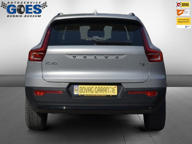 Volvo XC40 Plus Dark 2WD