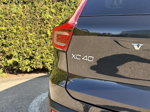 Volvo XC40 T4 Plug-in hybrid Plus Dark | Trekhaak | H&K Audio | BLIS | Elektr. stoel