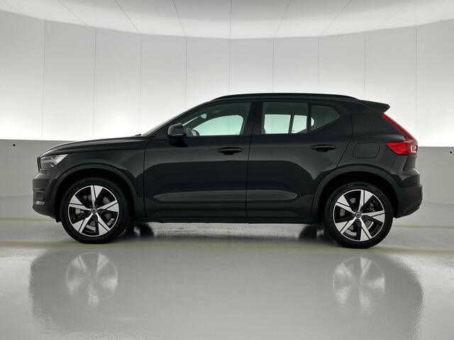 Volvo XC40 Recharge 78kWh R-Design SOH 91% / Pdc.+Camera / 1/2 Leder / Stoel-Stuurverwarming / Navigatie / Apk 05-2027