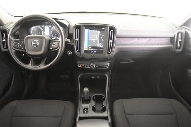 Volvo XC40 1.5 T2 Momentum Core *1ste Eigenaar*Navigatie*Camera*Carplay*
