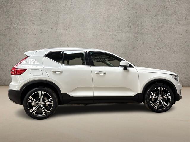 Volvo XC40 1.5 T5 Twin Engine Inscription 252Pk Automaat (APPLE CARPLAY, GROOT NAVI, LEDER, GETINT GLAS, SPORTSTOELEN, LANE ASSIST, KEYLESS, NIEUWSTAAT)