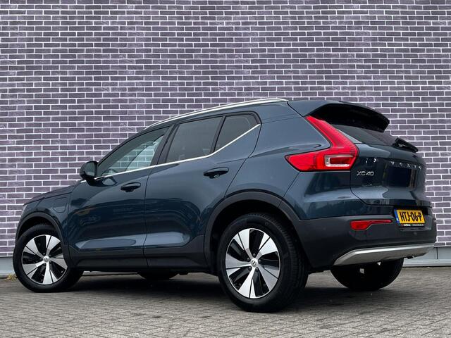Volvo XC40 1.5 T4 Recharge Inscription Expression | Parkeersensoren voor + achter | Panoramisch schuif/kanteldak | Cruise Control | Keyless Entry | Climate Control | Apple Carplay & Android Auto | Parkeercamera |