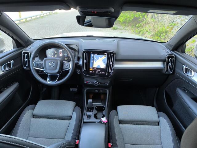 Volvo XC40 1.5 T4 Plug-in hybrid Core Bright Comfort stoelen met verwarming, electr A klep, Camera, carplay, donkere hemel, 1e eigenaar, all season banden
