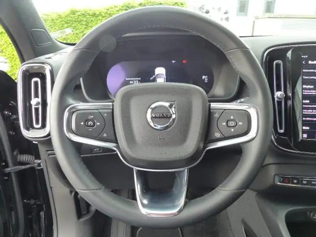 Volvo XC40 Recharge Core 70 kWh ** WARMTEPOMP, TREKH, STUURVERW, 4-SEIZ. BND ** 1e EIG - UNFALLFREI ** ** INFORMEER OOK NAAR ONZE AANTREKKELIJKE FINANCIAL-LEASE TARIEVEN **