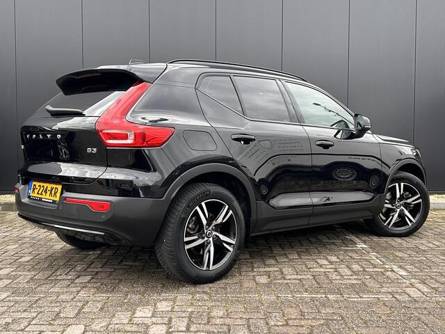 Volvo XC40 2.0 B3 Plus Dark intellisafe/ voorruitverwarming/ climate line/ harman kardon/ trekhaak/ extra getint glas