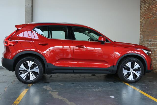 Volvo XC40 T5 Recharge Plus Bright | Harman Kardon Premium Audio | Lederen Bekleding | Stoelverwarming | Parkeersensoren voor + achter | Parkeercamera | Navigatie | Adaptive Cruise Control |