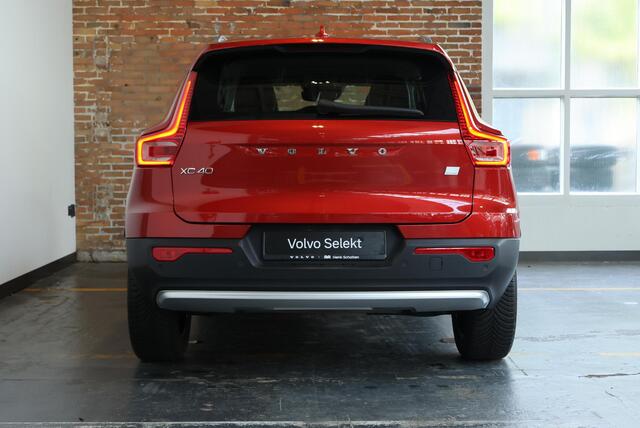 Volvo XC40 T5 Recharge Plus Bright | Harman Kardon Premium Audio | Lederen Bekleding | Stoelverwarming | Parkeersensoren voor + achter | Parkeercamera | Navigatie | Adaptive Cruise Control |