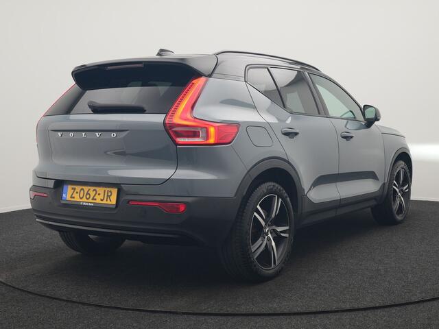 Volvo XC40 T5 Recharge R-Design PHEV 262pk Dealer O.H. | Trekhaak Af Fabriek | Camera | Alcantara Sportstoelen & Stuur Verwarmd | Keyless | Blis | Apple Carplay | Navigatie | DAB | Cruise Control | 19"L.M | Plug In Hybrid |