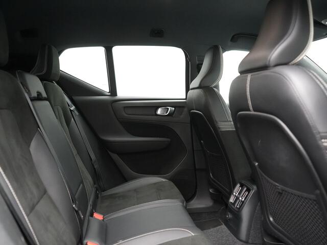 Volvo XC40 T5 Recharge R-Design PHEV 262pk Dealer O.H. | Trekhaak Af Fabriek | Camera | Alcantara Sportstoelen & Stuur Verwarmd | Keyless | Blis | Apple Carplay | Navigatie | DAB | Cruise Control | 19"L.M | Plug In Hybrid |