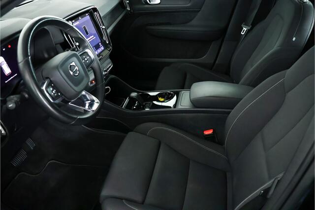 Volvo XC40 Single Motor Core 69 kWh / Google / CarPlay / Camera / Trekhaak