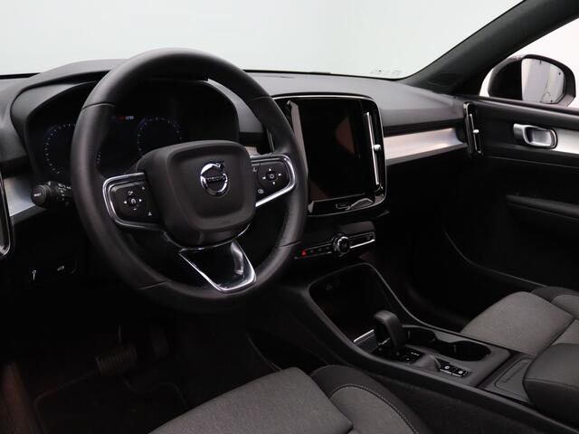 Volvo XC40 T2 Core 130pk Camera | Cruise | Navi | Parkeersens. v+a