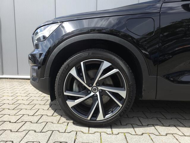 Volvo XC40 T4 Recharge R-Design | 20" Velgen | Lederen interieur | Stuurwiel verwarming