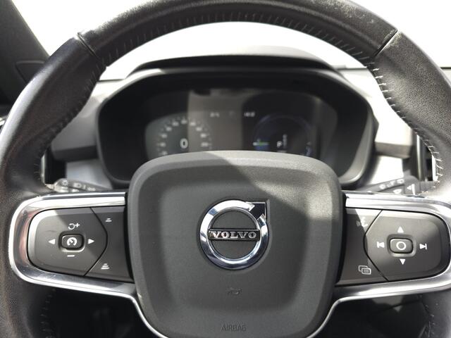 Volvo XC40 T4 Recharge R-Design | 20" Velgen | Lederen interieur | Stuurwiel verwarming