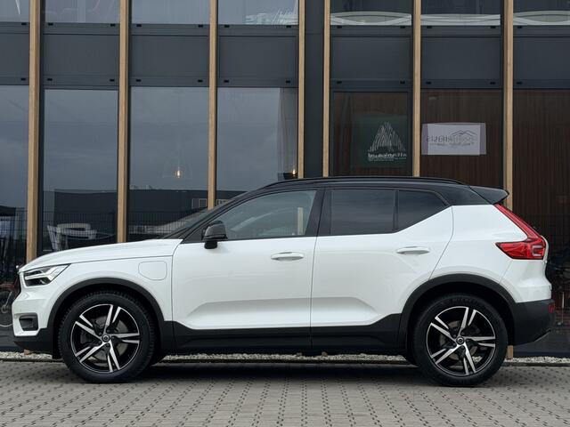 Volvo XC40 1.5 T5 Twin Engine R-Design | Carplay | Panoramadak | Camera |