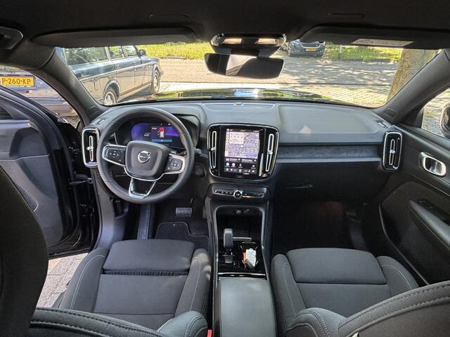 Volvo XC40 Recharge Core 70 kWh Stoel+stuur verw & warmtepomp