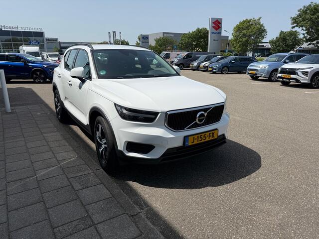 Volvo XC40 1.5 T2 Momentum Core