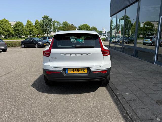 Volvo XC40 1.5 T2 Momentum Core
