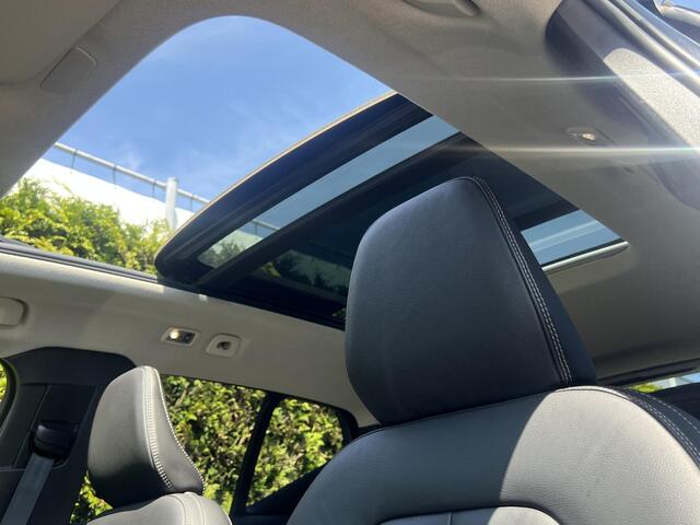 Volvo XC40 T5 Recharge Inscription | Blis | Pano dak | Trekhaak | Parkeer camera\sensoren | Elektrische stoelen | AppleCarplay | Bluetooth |