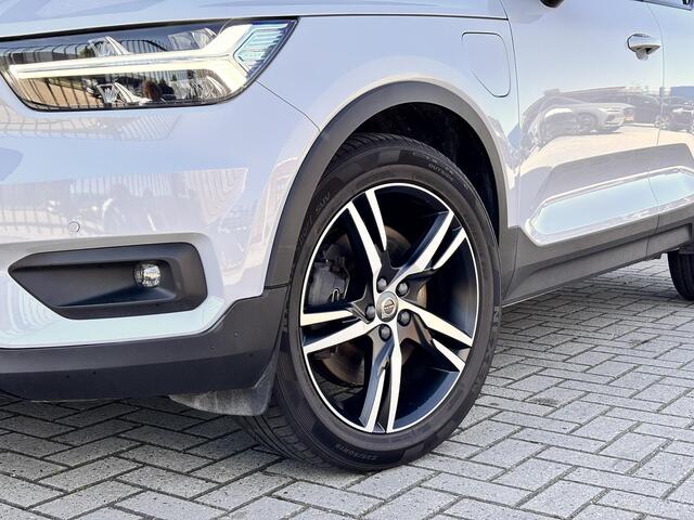 Volvo XC40 1.5 T5 Recharge R-Design | Plug-in Hybrid (PHEV) | Achteruitrijcamera | Parkeersensoren | Lederen Bekleding | BLIS | Keyless Entry | Elektrische Achterklep | Navigatie