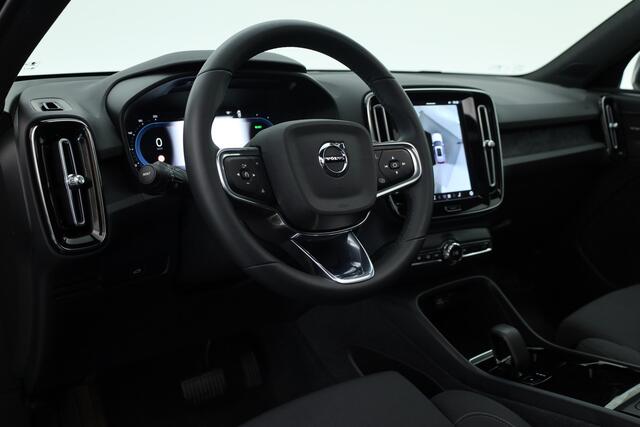 Volvo XC40 Recharge Ultimate | Rijklaar! | 96.7% SOH | Pano | Dig. Cockpit | Bliss | 360*+PDC | Harman/Kardon | Stuur-stoelverw. | Adapt. Cruise | Elek. Klep | Nav+App.Connect | LED | 19'' V